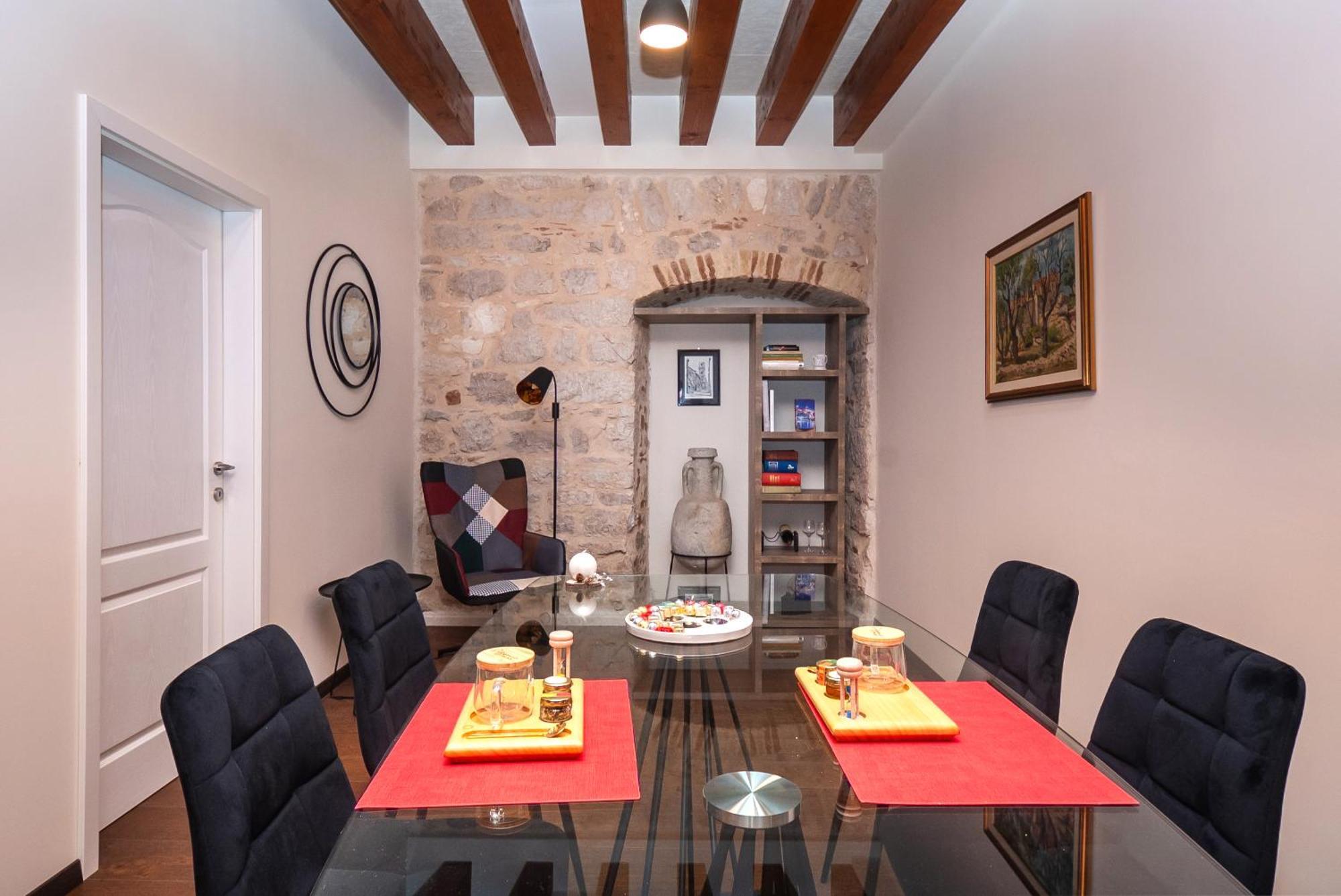 Sizgoric Palace Apartment